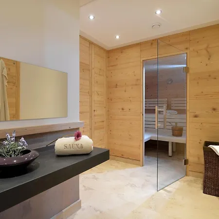 Ξενοδοχείο Maximilian 3*